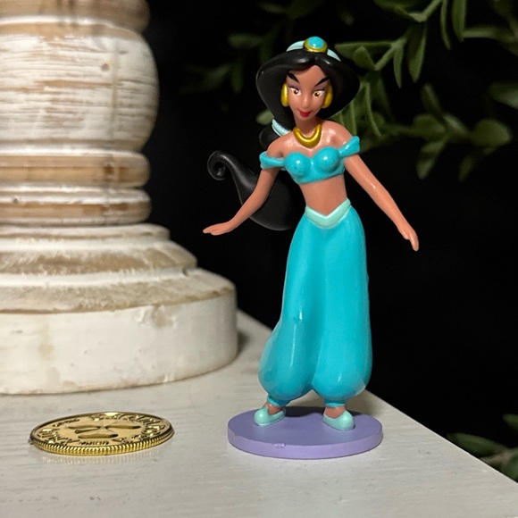 Disney Toys Vintage Disney Princess Jasmine 4 Figurine Aladdin